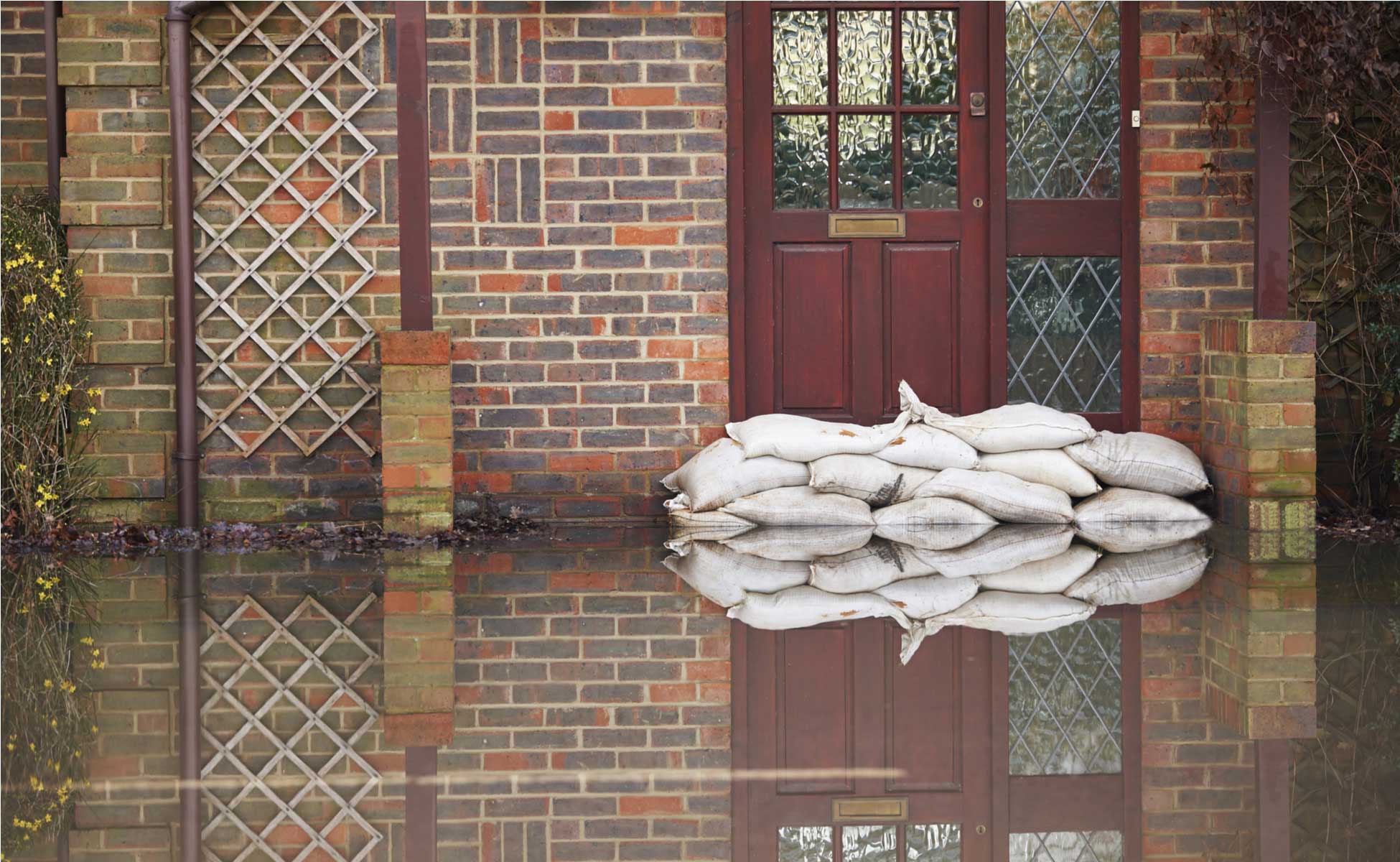 Floodimagecarolianrestoration.jpg (1950Ã1200)